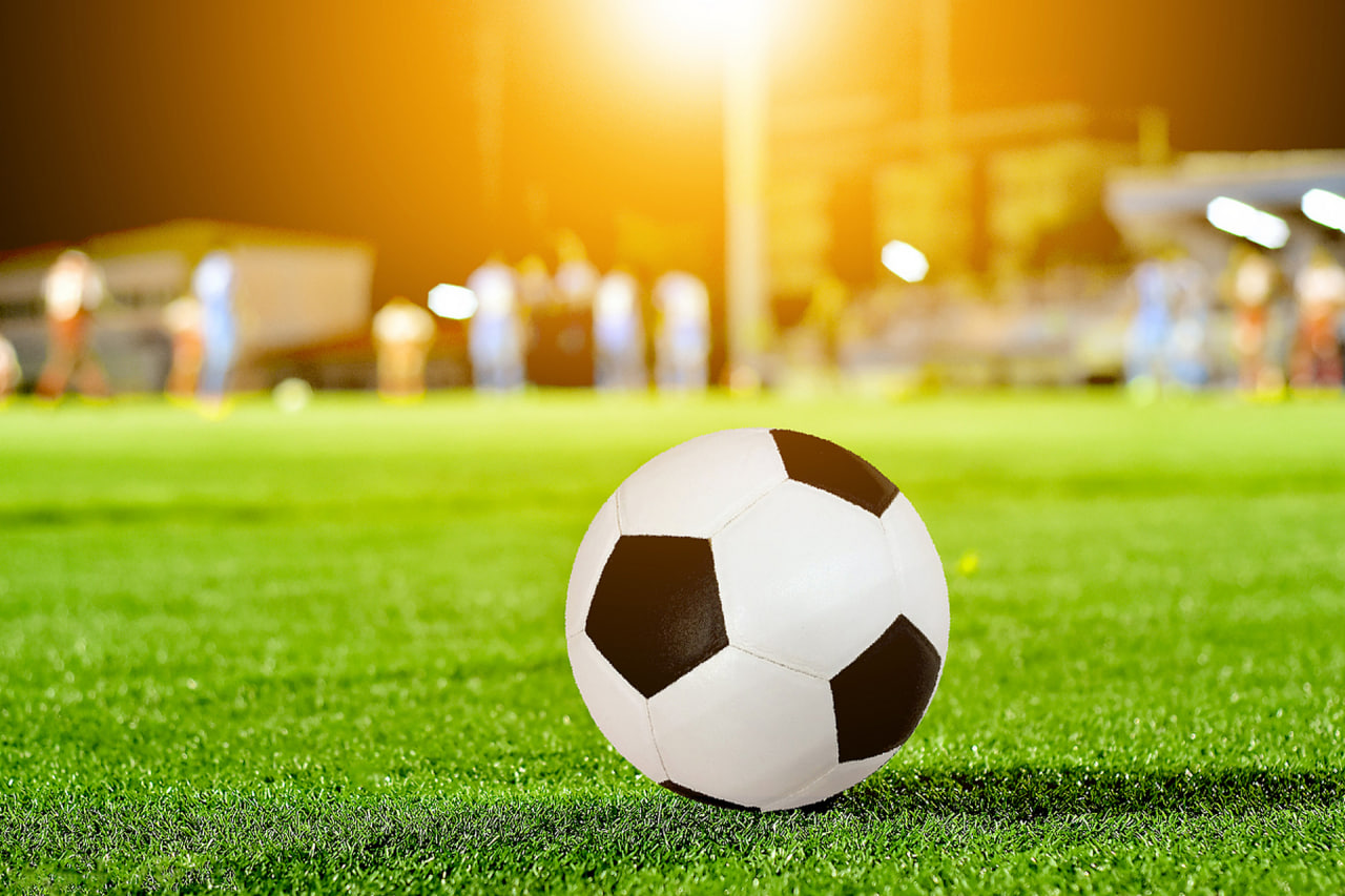 教练使用雷速体育篮球比分app进行战术分析